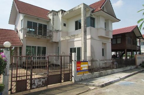 3 Bedroom House for sale in Lam Pla Thio, Bangkok