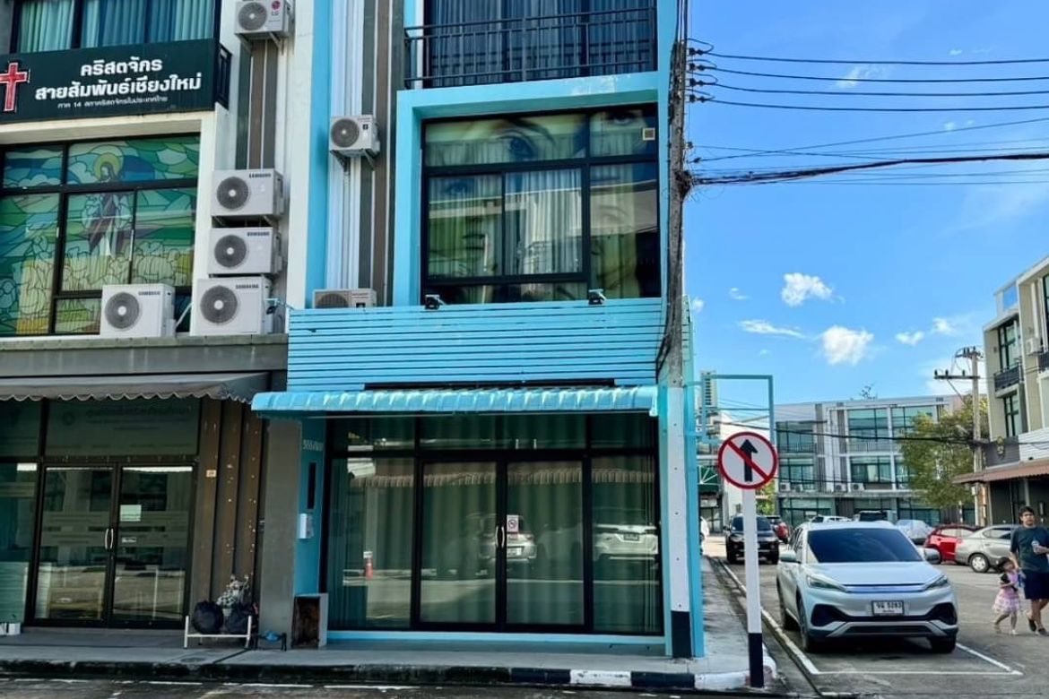 3 floor commercial building for rent or sale in Muang Chiang Mai 📌
