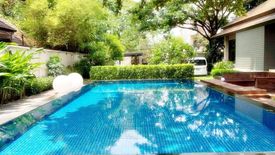 5 Bedroom House for sale in Khlong Tan Nuea, Bangkok