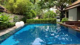 5 Bedroom House for sale in Khlong Tan Nuea, Bangkok