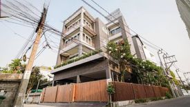 5 Bedroom House for rent in Phra Khanong Nuea, Bangkok near BTS Ekkamai