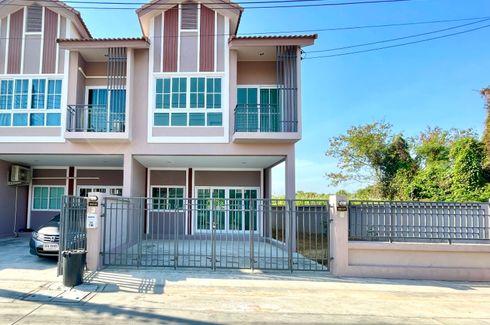 3 Bedroom Townhouse for sale in Censiri home, Nong Pla Lai, Chonburi