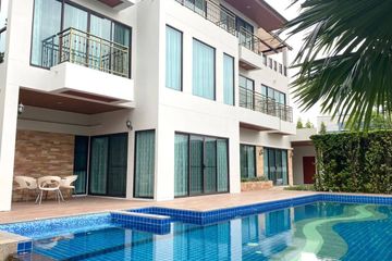 6 Bedroom House for rent in Huai Khwang, Bangkok