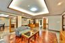 2 Bedroom Condo for rent in United Tower, Khlong Tan Nuea, Bangkok near BTS Thong Lo