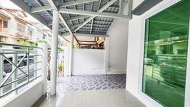 3 Bedroom Townhouse for sale in Euapracha Nuanchan, Nuan Chan, Bangkok