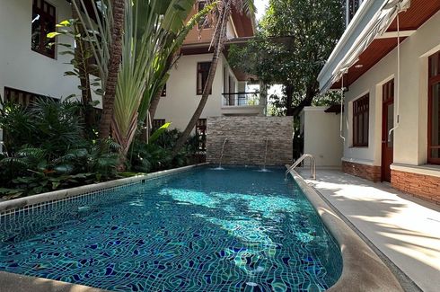 4 Bedroom House for rent in Phra Khanong, Bangkok near BTS Ekkamai