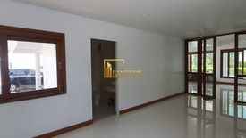 3 Bedroom House for rent in Khlong Tan Nuea, Bangkok