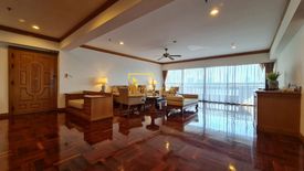 4 Bedroom Condo for rent in Khlong Tan Nuea, Bangkok