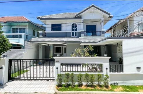 3 Bedroom House for sale in Surasak, Chonburi