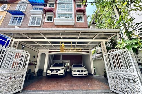 4 Bedroom Townhouse for sale in Chong Nonsi, Bangkok