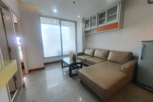 2 Bedroom Condo for rent in Sathorn House, Silom, Bangkok near BTS Surasak