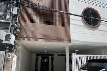 4 Bedroom Townhouse for rent in Phra Khanong Nuea, Bangkok near BTS Ekkamai