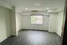 6 Bedroom Townhouse for rent in Phlapphla, Bangkok