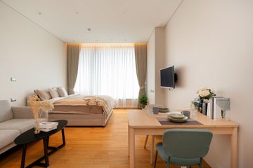 1 Bedroom Condo for rent in Sindhorn Residence, Lumpini, Bangkok near BTS Ploen Chit