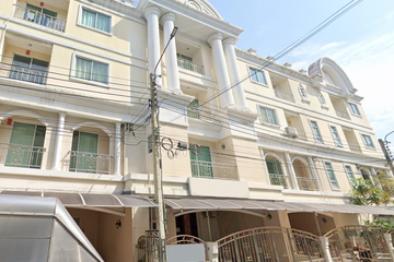 6 Bedroom House for rent in Lat Phrao, Bangkok