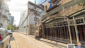 6 Bedroom Commercial for rent in Khlong Toei, Bangkok near BTS Asoke