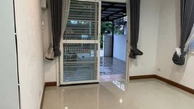 2 Bedroom House for sale in Thap Yao, Bangkok