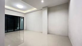 4 Bedroom Townhouse for sale in Nong Khang Phlu, Bangkok