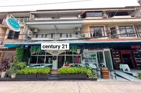 8 Bedroom Commercial for sale in Na Kluea, Chonburi