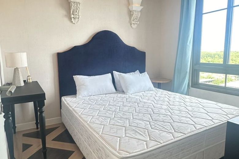 1 Bedroom Condo For Rent
