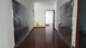 5 Bedroom House for rent in Khlong Tan Nuea, Bangkok