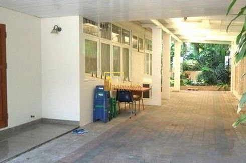 3 Bedroom House for rent in Phra Khanong Nuea, Bangkok near BTS Ekkamai