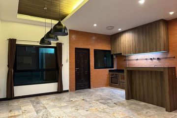 4 Bedroom Townhouse for rent in Sam Sen Nai, Bangkok near BTS Saphan Kwai