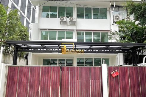 3 Bedroom Townhouse for rent in Thung Maha Mek, Bangkok near BTS Chong Nonsi