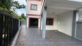 3 Bedroom Townhouse for sale in Surasak, Chonburi