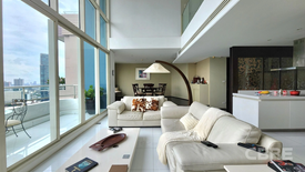 4 Bedroom Condo for sale in Watermark Chaophraya River, Bang Lamphu Lang, Bangkok