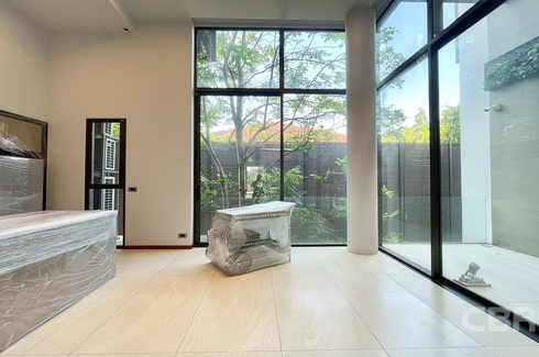 4 Bedroom House for sale in VILLAZZO 10, Khlong Tan Nuea, Bangkok