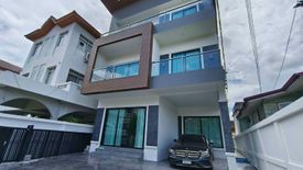 4 Bedroom House for sale in Phra Khanong Nuea, Bangkok near BTS Phra Khanong