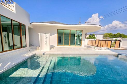 5 Bedroom House for sale in Chonburi