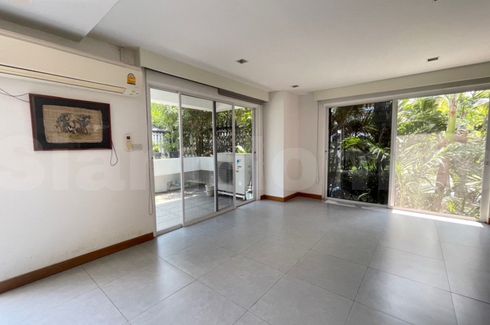 4 Bedroom Condo for sale in Kiarti Thanee City Mansion, Khlong Toei Nuea, Bangkok near BTS Asoke