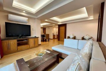 3 Bedroom Condo for rent in Khlong Tan Nuea, Bangkok