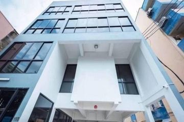 2 Bedroom Office for rent in Din Daeng, Bangkok near MRT Huai Khwang