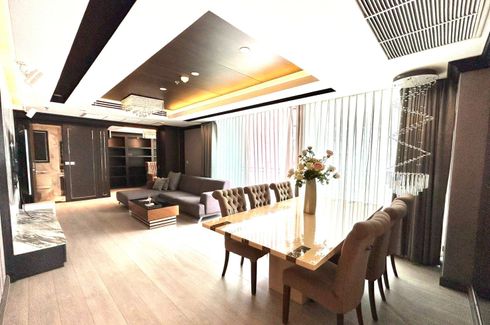 3 Bedroom Condo for sale in Khlong Toei Nuea, Bangkok near MRT Sukhumvit