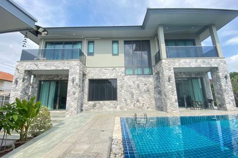 5 Bedroom House for rent in Chim Phli, Bangkok near MRT Taling Chan Station