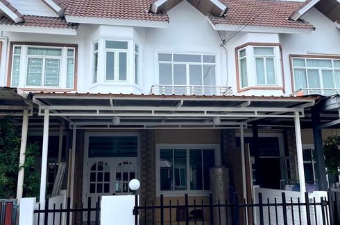 4 Bedroom Townhouse for sale in Bang Chak, Bangkok