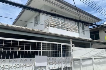 3 Bedroom House for rent in Khlong Tan Nuea, Bangkok