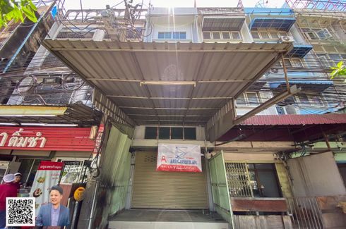 3 Bedroom Commercial for rent in Chong Nonsi, Bangkok