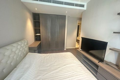 1 Bedroom Condo for sale in The Diplomat 39, Khlong Tan Nuea, Bangkok near BTS Phrom Phong