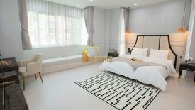 3 Bedroom Condo for rent in Khlong Tan Nuea, Bangkok