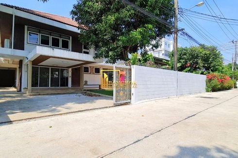 4 Bedroom House for rent in Khlong Tan Nuea, Bangkok near Airport Rail Link Ramkhamhaeng