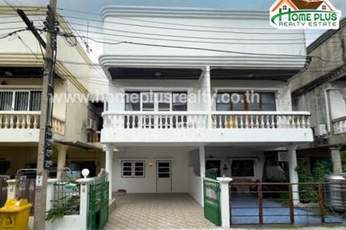 3 Bedroom Townhouse for sale in Don Mueang, Bangkok