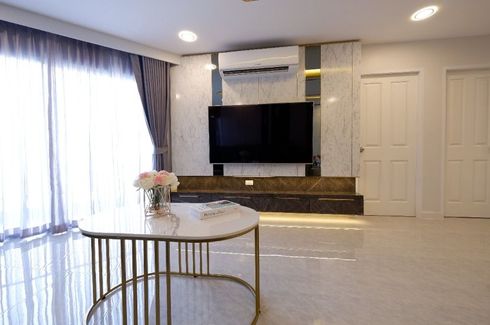 4 Bedroom Condo for sale in Belle Grand Rama 9, Huai Khwang, Bangkok near MRT Phra Ram 9