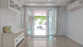 3 Bedroom House for rent in Saphan Sung, Bangkok