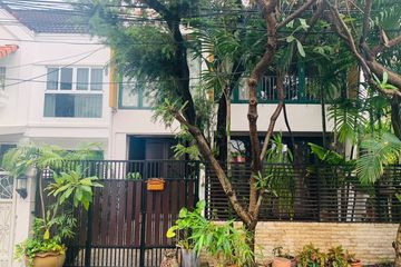 3 Bedroom Townhouse for rent in Sam Sen Nai, Bangkok near BTS Sanam Pao