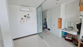 1 Bedroom Condo for sale in Supalai Prima Riva, Chong Nonsi, Bangkok