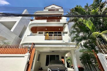 5 Bedroom Townhouse for rent in Khlong Toei Nuea, Bangkok near MRT Sukhumvit